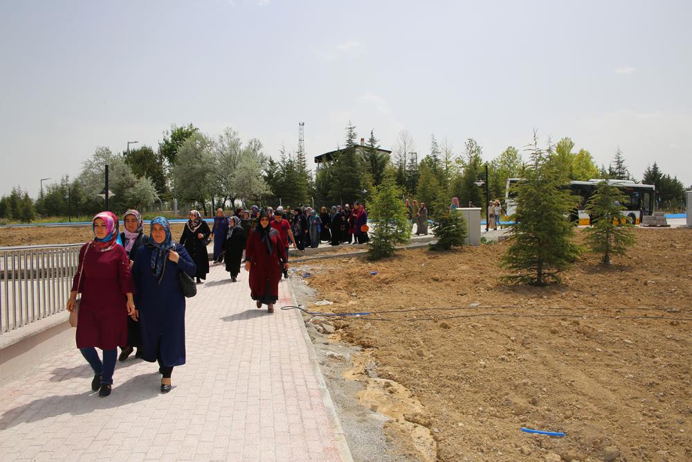 KADINLAR KARAMAN'I GEZİYOR