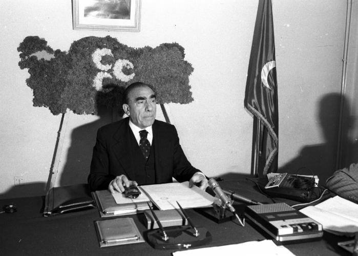 Alpaslan Türkeş 21. ölüm yıl dönümünde anılıyor!