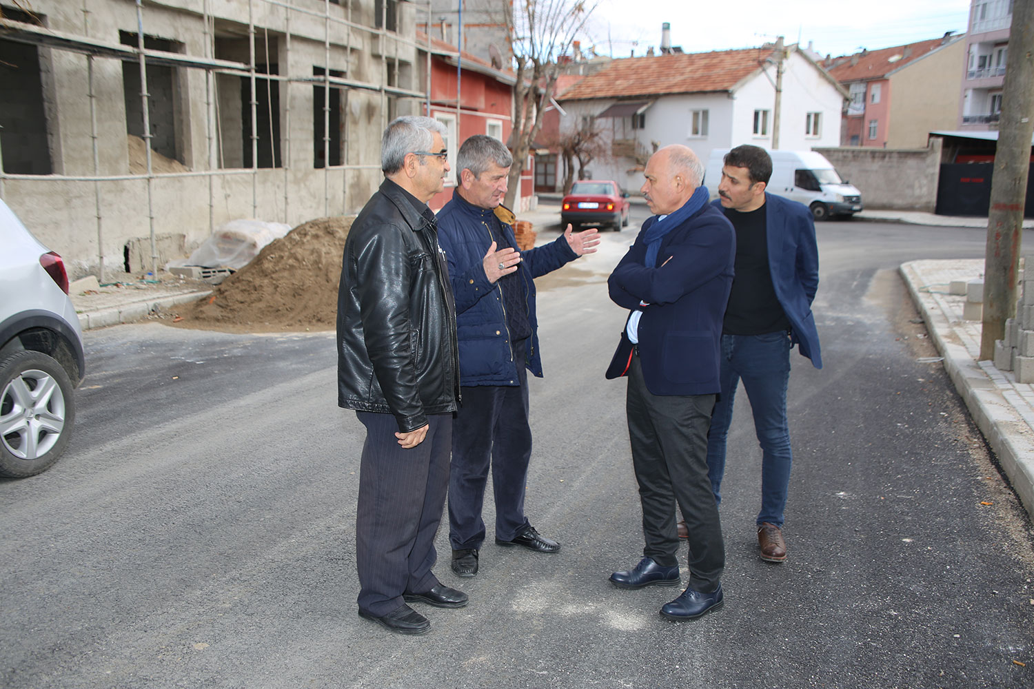 BAŞKAN ÇALIŞKAN İKİ MAHALLEDE İNCELEMELERDE BULUNDU