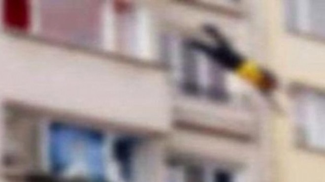 2.5 YAŞINDAKİ ÇOCUK 3.KATTAN DÜŞTÜ