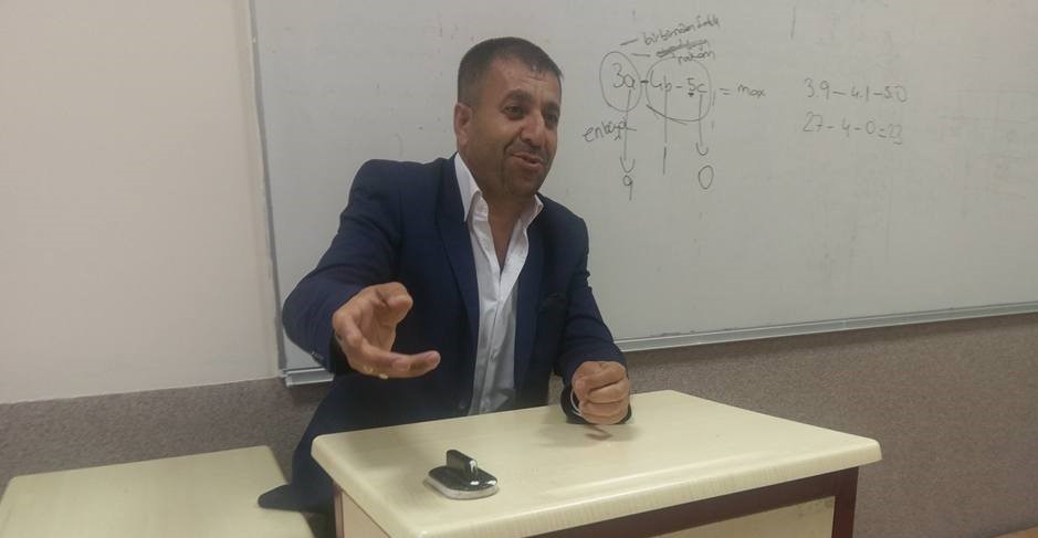 BERBER VE KUAFÖRLERDE YAZ SAATİ UYGULAMASI BAŞLADI