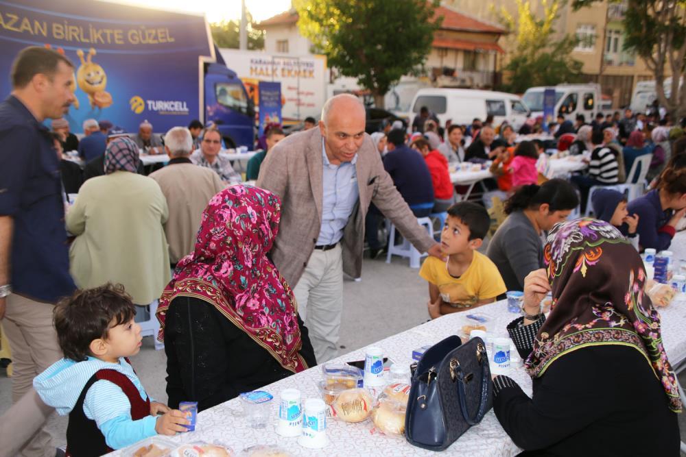 KARAMAN BELEDİYESİ İLK İFTAR SOFRASINI TOPUCAK MEYDANI'NDA KURACAK
