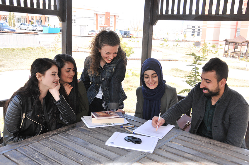 KMÜ SÜREKLİ EĞİTİM MERKEZİNDEN 7 FARKLI KURS