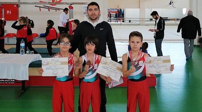 Karaman jimnastik ve badminton analig takımları bir üst turda