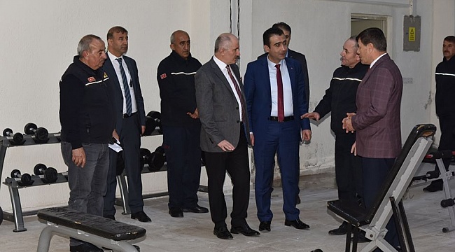 Karaman Valisi Fahri Meral Belediye Başkanı Savaş Kalaycı İtfayeyi ziyaret etti