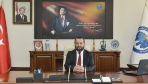 Rektör Akgül: "Kadınlar ülkemizin kalkınıp gelişmesinde önemli bir katkıya sahiptir"