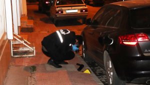 Karaman'da devriye gezen gece bekçiler ,otomobilin altında pompalı tüfek buldu