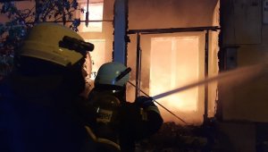 Cami çıkan yangında kullanılamaz hale geldi