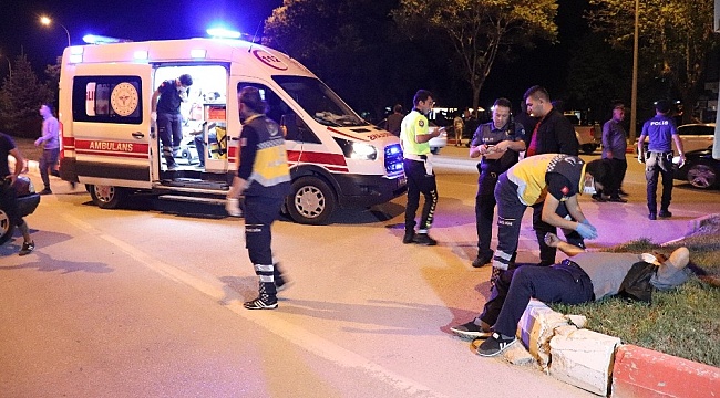 Karaman'da iki otomobil çarpıştı: 3 yaralı