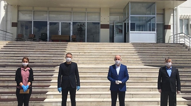 Karaman'da karantinadaki vatandaşlardan 'Biz Bize Yeteriz Türkiyem' kampanyasına destek