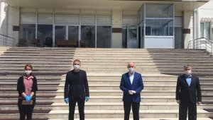Karaman'da karantinadaki vatandaşlardan 'Biz Bize Yeteriz Türkiyem' kampanyasına destek