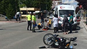 Karaman'da trafik kazası: 2 yaralı
