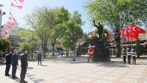 Karaman'da 743. Türk Dil Bayramı sade bir törenle kutlandı