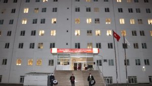 Karantinadaki 637 gurbetçi vatandaş, sahura davul ve manilerle uyandı