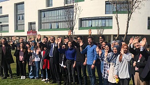 KONUK: 19 MAYIS, PARLAK BİR GELECEĞE, İSTİKLALE VE İSTİKBALE ADIM ATTIĞIMIZ TARİHTİR