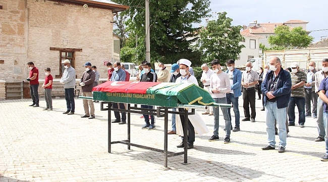 Hollanda'dan getirilen lösemi hastası genç son yolculuğuna uğurlandı