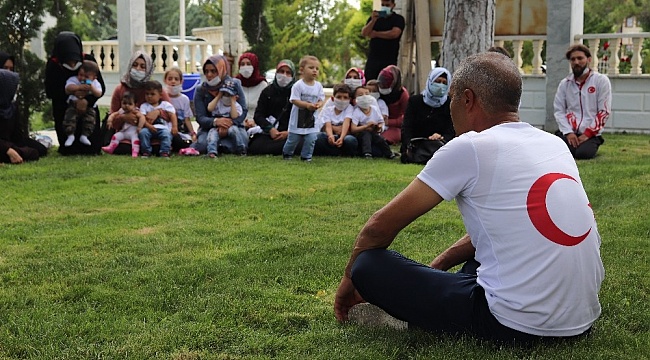 Şehit Oğuzhan Küçük, kabri başında küçük Oğuzhan'ların katılımıyla anıldı