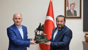 Vali Meral'den veda ziyareti