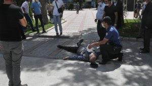 Yaşlı adamların kavgası hastane ve karakolda bitti