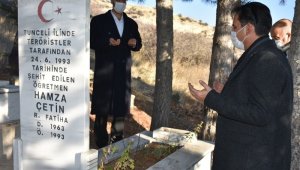 Şehit öğretmen mezarı başında anıldı