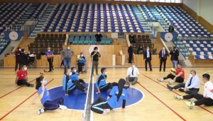 Vali Işık, engelli sporcuları yalnız bırakmadı