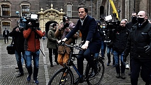 Hollanda koalisyon hükümeti istifa etti
