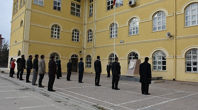 Karaman'da tüm okullarda İstiklal Marşı okundu