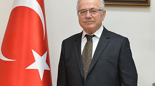 REKTÖR AK’TAN ÇİÇEK YERİNE BAĞIŞ RİCASI