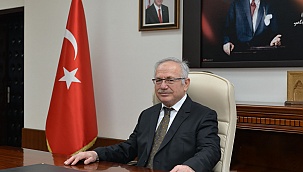 REKTÖR NAMIK AK'TAN 8 MART DÜNYA KADINLAR GÜNÜ MESAJI