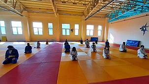 JUDO SPORCULARININ KUŞAK SINAVI YAPILDI
