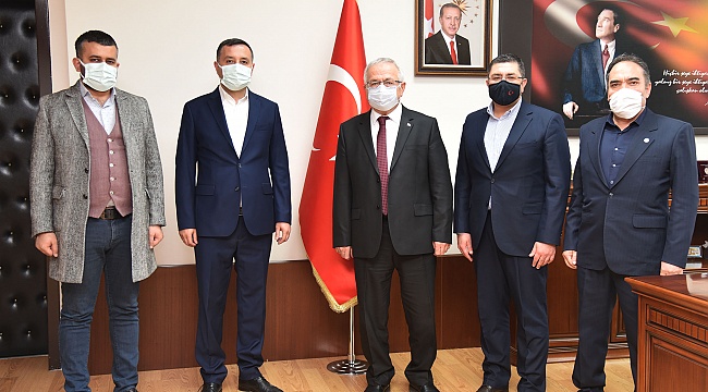 MHP HEYETİNDEN REKTÖR AK HOCAYA HAYIRLI OLSUN ZİYARETİ