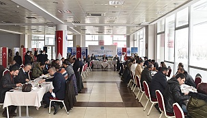 REKTÖR NAMIK AK, BASIN TEMSİLCİLERİ İLE BULUŞTU