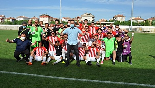 KARAMAN BELEDİYESPOR BÜTÜN İMKANSIZLIKLARA RAĞMEN SON MAÇTA LİGDE KALMAYI BAŞARDI