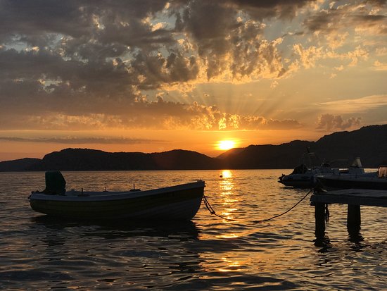 İlahiler Eşliğinde Dini Bilgi Sohbet Sitesi