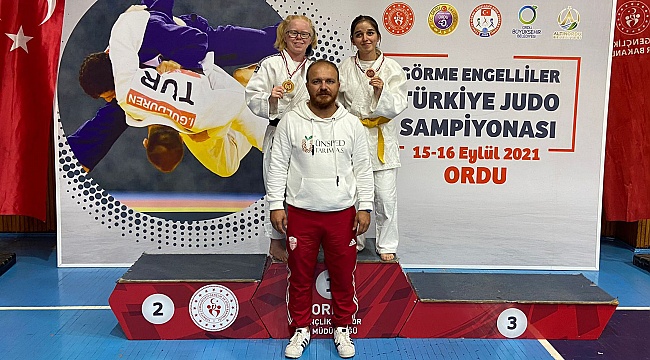 CAHİDE EKE VE DAMLA SARIÇOBAN KARAMAN'IN GURURU OLDU