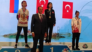 KARAMANLI ÖĞRETMEN AVRUPA 3'NCÜSÜ OLDU