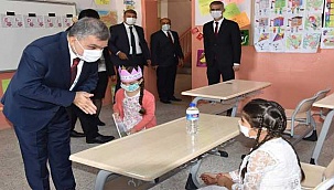 Koronavirüs hastası ve temaslı öğrencilere mazeret izni verilecek