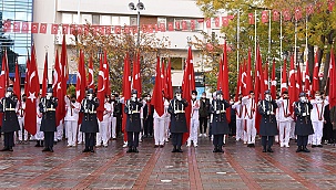 Türkiye Cumhuriyeti'nin kurucusu başkomutan Mustafa Kemal Atatürk Karaman'da anılıyor