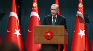 CUMHURBAŞKANI ERDOĞAN BELEDİYELERE : SOKAK KÖPEKLERİNE BARINAK YAPIN