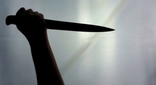 Karaman OSB'de Bıçaklı Kavgada 1 Kişi Ağıryaralandı 