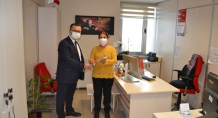 SGK İL MÜDÜRÜ FINDIK KADIN PERSONELİN 8 MART DÜNYA KADINLAR GÜNÜNÜ KUTLANDI