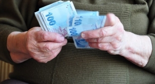 Emeklilerin bayram ikramiyeleri 28 veya 29 Nisan tarihlerinde yatırılacak