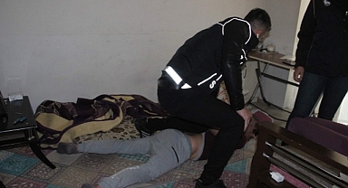 Karaman merkezli 4 ilde uyuşturucu satıcılarına şafak operasyonu: 18 gözaltı
