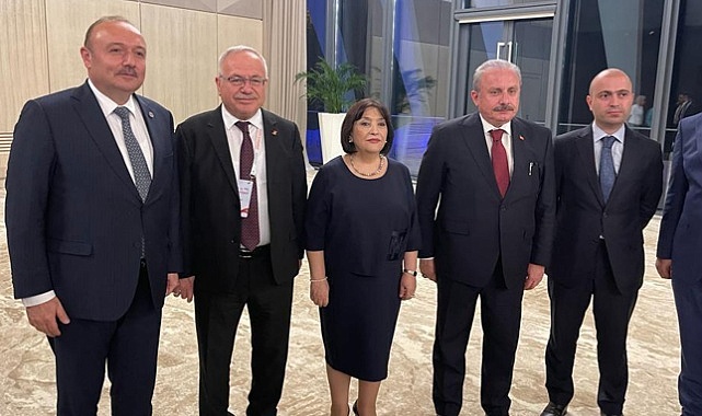 REKTÖR NAMIK AK'TAN AZERBAYCAN ZİYARETİ