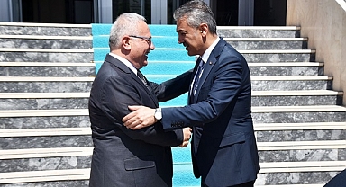 Vali Akkoyun'dan Rektör Namık Ak'a ziyaret