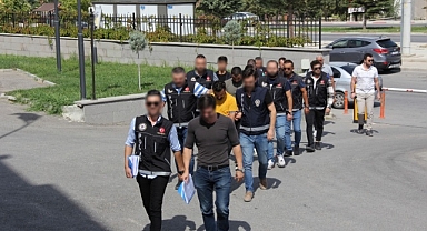 SİL Süpür Operasyonunda 5 Tutuklama