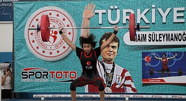 TÜRKİYE BÜYÜKLER KULÜPLER HALTER ŞAMPİYONASI KARAMAN'DA BAŞLADI