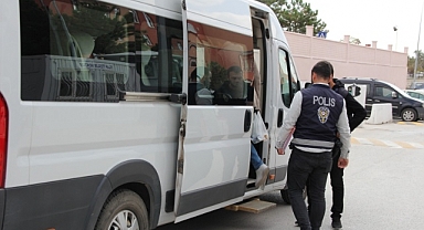 KARAMAN'DA UYUŞTURUCUYA GEÇİT YOK, 4 KİŞi TUTUKLANDI