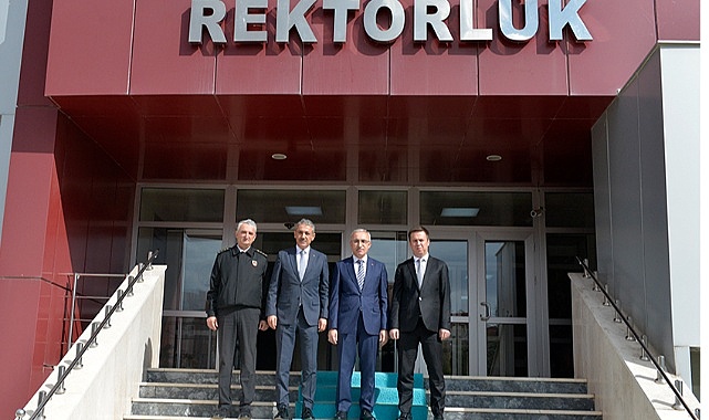 KMÜ REKTÖRÜ KARAMAN'A ZİYARETLER DEVAM EDİYOR