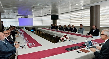 Rektör Hüseyin Karaman Akademik Birim Yöneticileri iİe Görüştü